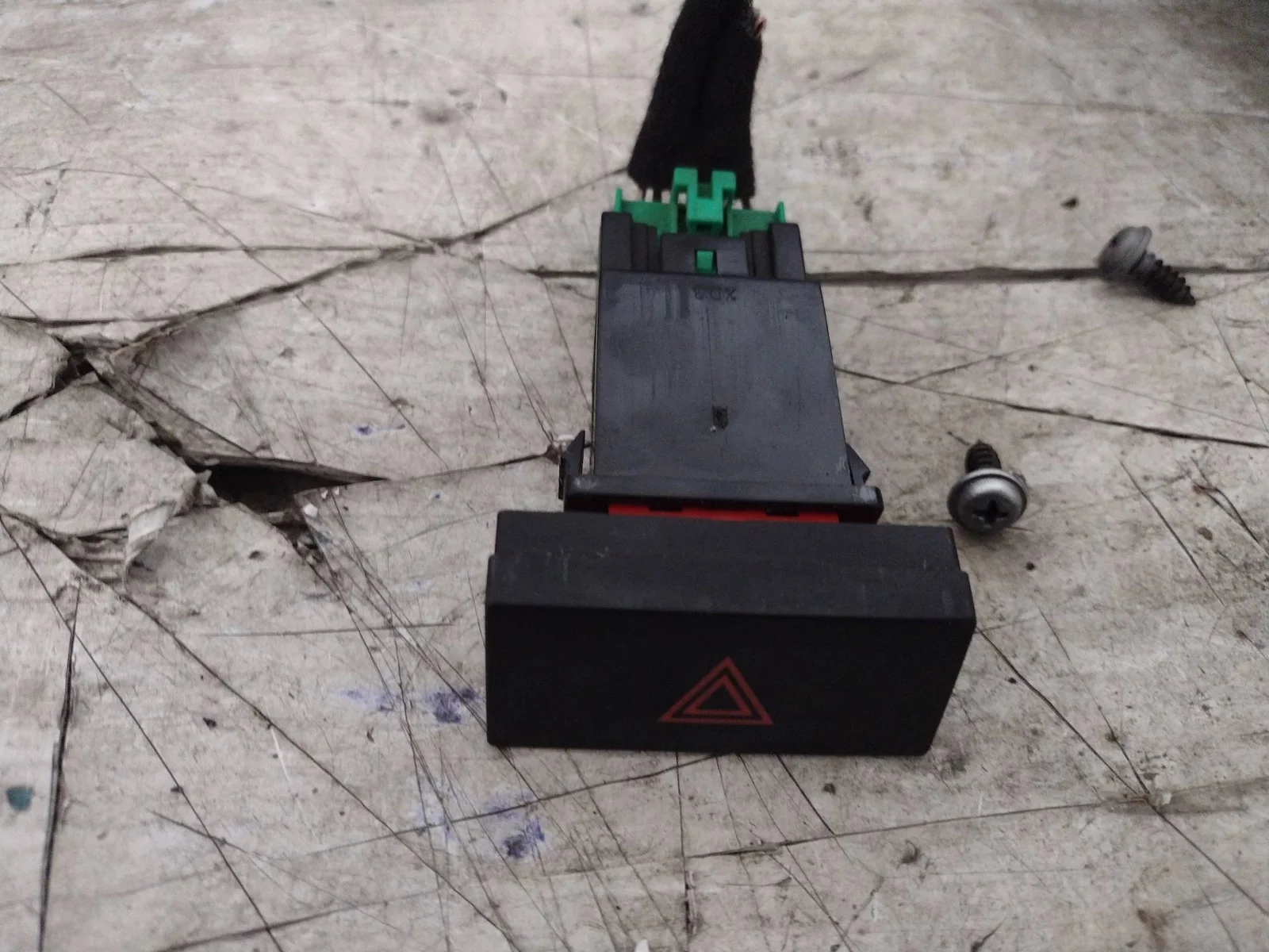 Foto de WARNING HYUNDAI COUPE (GK) 1.6 16V CAT (105 CV / 77 KW) referencia 937902C000