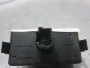 Foto de WARNING RENAULT MODUS I 1.5 dCi Diesel (82 CV / 60 KW) referencia 88300000 foto 2