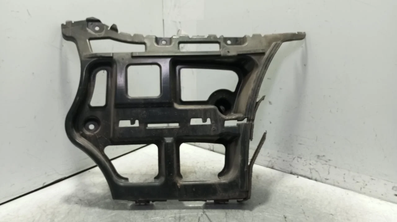 Foto de SOPORTE PARAGOLPES TRASERO BMW SERIE 3 BERLINA (E90) 2.0 CAT (129 CV / 95 KW) referencia 51127058520