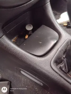 Foto de CENICERO PEUGEOT 206 1.4 HDi (68 CV / 50 KW)