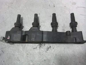 Foto de BOBINA ENCENDIDO PEUGEOT 206 1.6 16V CAT (109 CV / 80 KW) referencia 9636337880