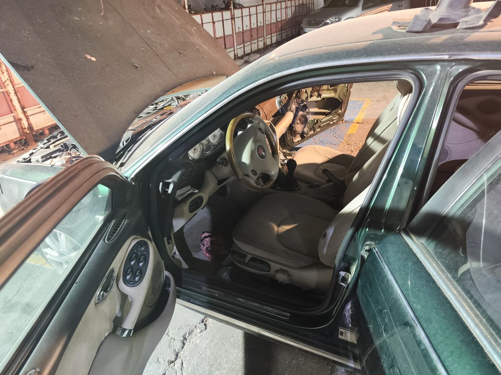 Foto de GOMAS CONTORNO PUERTA MG ROVER ROVER 75 (RJ) 2.0 16V CDT (116 CV / 85 KW) referencia EJN100100LNF