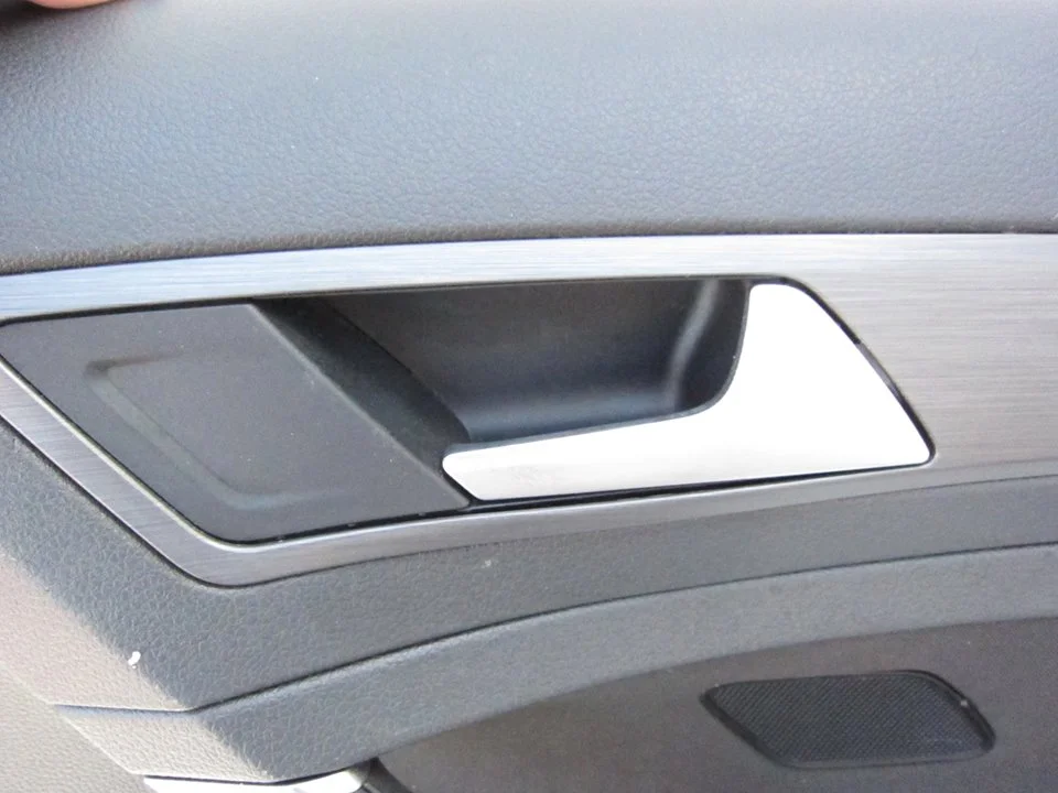 Foto de MANETA INTERIOR TRASERA DERECHA VOLKSWAGEN GOLF VII BERLINA (BQ1/BE2) 1.6 TDI (116 CV / 85 KW)