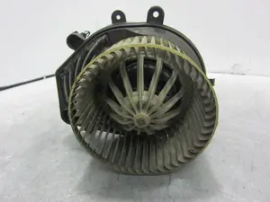 Foto de MOTOR CALEFACCION VOLKSWAGEN PASSAT BERLINA (3B3) 1.9 TDI (131 CV / 96 KW) referencia 740221238F foto 3