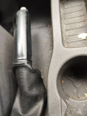Foto de PALANCA FRENO FORD FOCUS BERLINA (CAP) 1.6 TDCi CAT (90 CV / 66 KW)