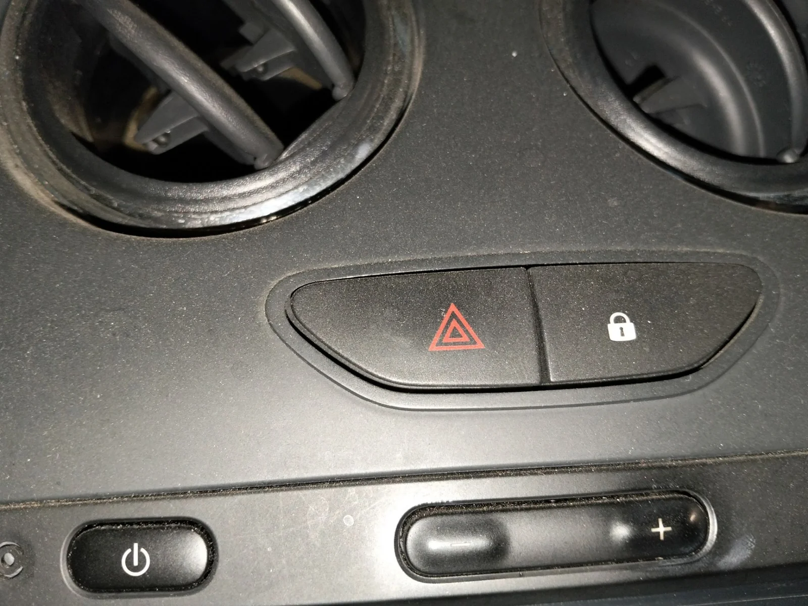 Foto de WARNING DACIA DUSTER I 1.2 16V TCE CAT (125 CV / 92 KW)
