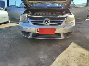 Foto de PARAGOLPES DELANTERO VOLKSWAGEN GOLF PLUS V (5M1) 1.9 TDI (105 CV / 77 KW)