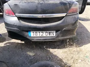 Foto de REFUERZO PARAGOLPES TRASERO OPEL ASTRA H GTC 1.9 CDTI (120 CV / 88 KW)