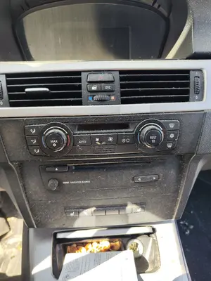 Foto de MANDO CALEFACCION / AIRE ACONDICIONADO BMW SERIE 3 BERLINA (E90) 2.0 16V Diesel (163 CV / 120 KW)