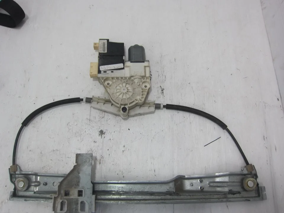 Foto de ELEVALUNAS DELANTERO IZQUIERDO CITROEN C4 BERLINA 1.6 16V CAT (NFU / TU5JP4) (109 CV / 80 KW) referencia 9657133680