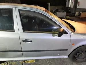Foto de PUERTA DELANTERA DERECHA SKODA OCTAVIA BERLINA (1U2) 1.9 TDI (90 CV / 66 KW) referencia 1U4831056