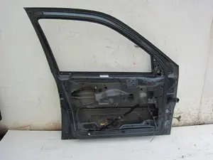 Foto de PUERTA DELANTERA IZQUIERDA VOLKSWAGEN POLO III BERLINA (6N2) 1.4 16V (75 CV / 55 KW) foto 10