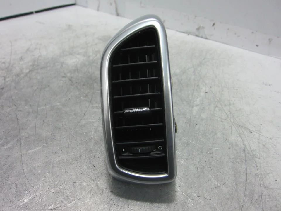 Foto de REJILLA AIREADORA PORSCHE CAYENNE (TIPO 92A) referencia 7P5819704D