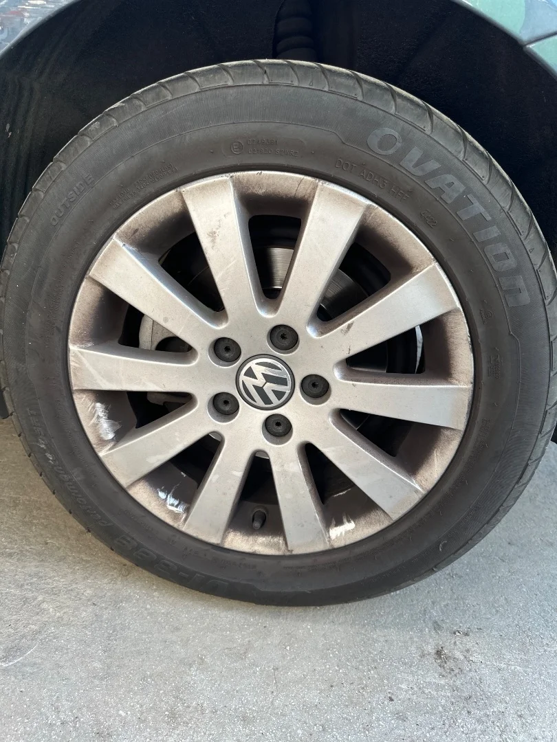 Foto de LLANTA VOLKSWAGEN PASSAT BERLINA (3C2) 2.0 TDI (140 CV / 103 KW) referencia 3C0601025BLFKZ