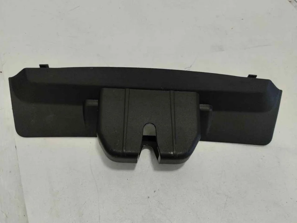 Foto de MOLDURAS TRASERAS PORSCHE CAYENNE (TIPO 92A) referencia 7P5827520E