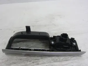 Foto de MANDO ELEVALUNAS TRASERO DERECHO VOLVO S40 BERLINA 2.5 20V Turbo CAT (220 CV / 162 KW) referencia 8679681 foto 3