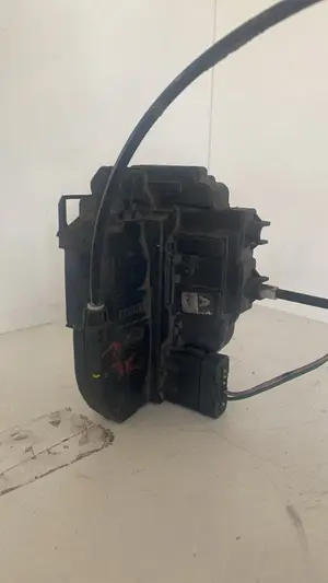 Foto de CERRADURA PUERTA DELANTERA DERECHA NISSAN QASHQAI (J10) referencia 20050R foto 4