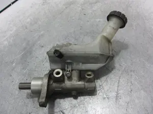 Foto de BOMBA FRENO RENAULT CLIO III 1.5 dCi Diesel (68 CV / 50 KW)