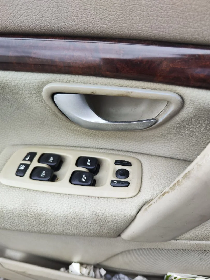 Foto de MANETA INTERIOR DELANTERA IZQUIERDA VOLVO S80 BERLINA 2.4 Diesel (131 CV / 96 KW)