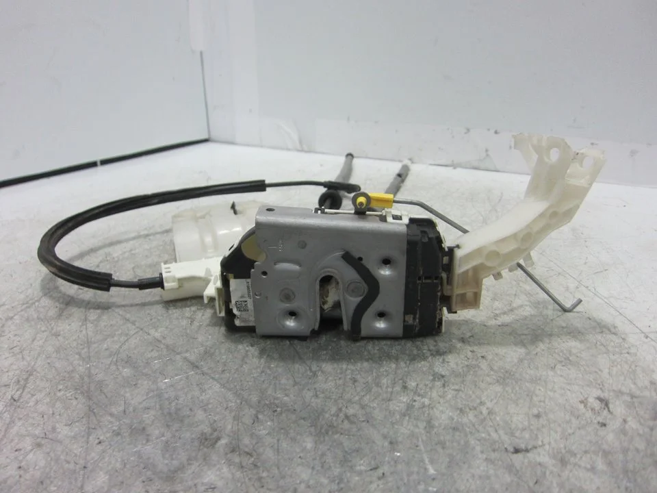 Foto de CERRADURA PUERTA DELANTERA IZQUIERDA FIAT 500X (334) 1.0 CAT (120 CV / 88 KW) referencia 52139902