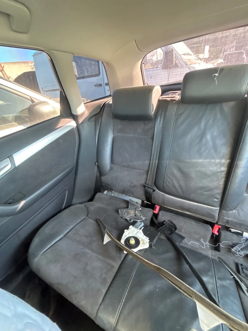 Foto de ASIENTOS TRASERO DERECHO AUDI A3 SPORTBACK (8PA) 2.0 16V TFSI (200 CV / 147 KW) referencia 8P0885806BNFKZ