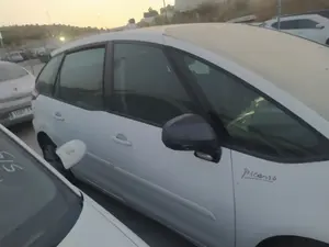 Foto de PUERTA DELANTERA DERECHA CITROEN C4 PICASSO 1.6 HDi FAP (112 CV / 82 KW) referencia 9004Y0