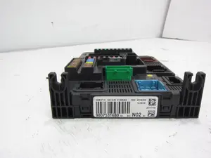 Foto de CAJA RELES / FUSIBLES PEUGEOT 208 1.4 HDi FAP (68 CV / 50 KW) referencia 9807531680 foto 3