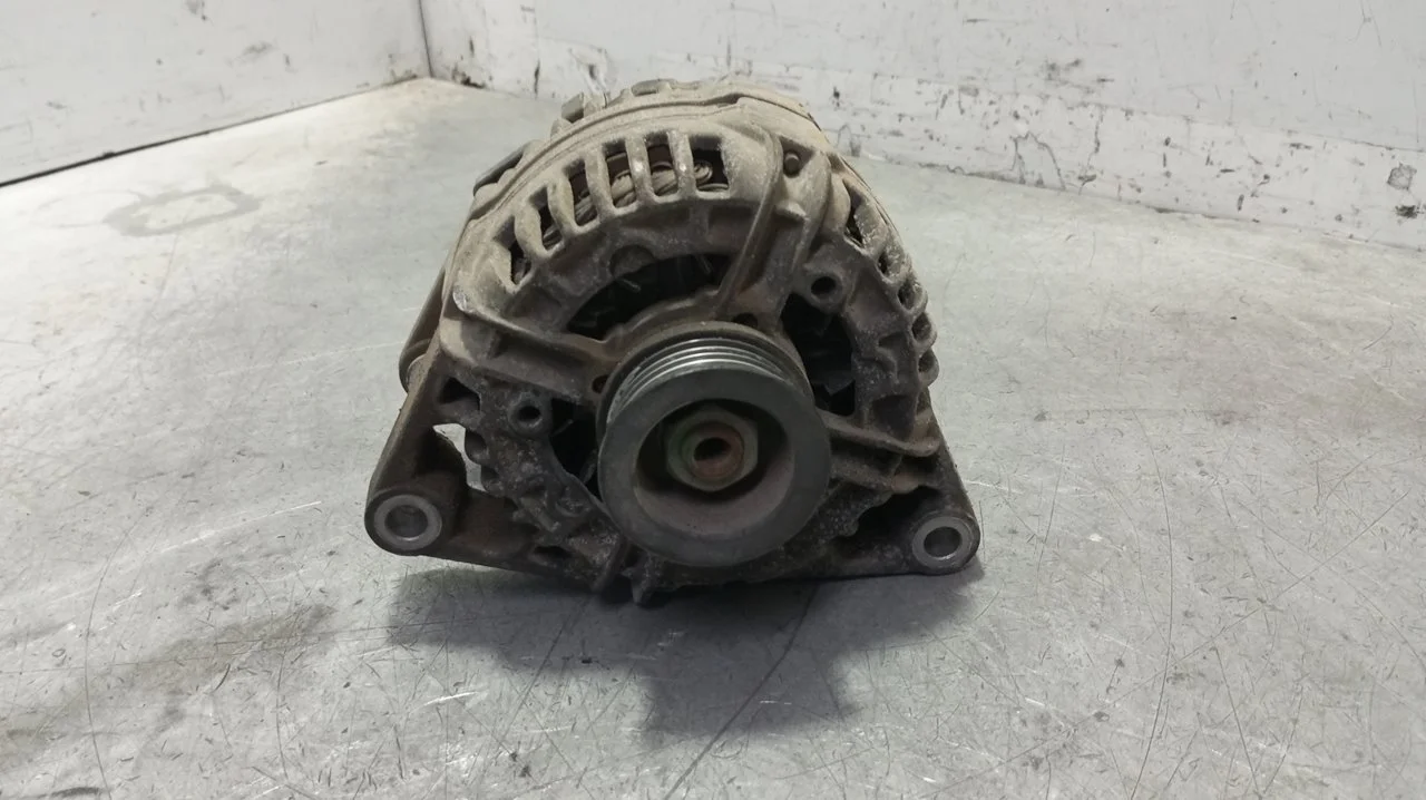 Foto de ALTERNADOR OPEL CORSA C 1.2 16V CAT (Z 12 XE / LW4) (75 CV / 55 KW) referencia 0124415023