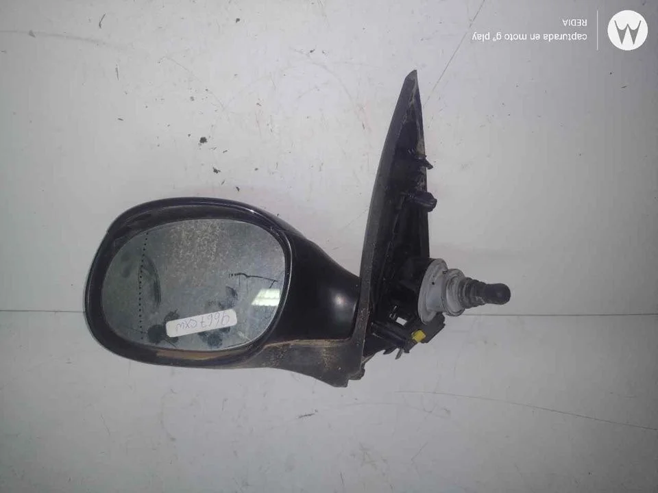 Foto de RETROVISOR IZQUIERDO PEUGEOT 206 1.4 HDi (68 CV / 50 KW) referencia CP6465000