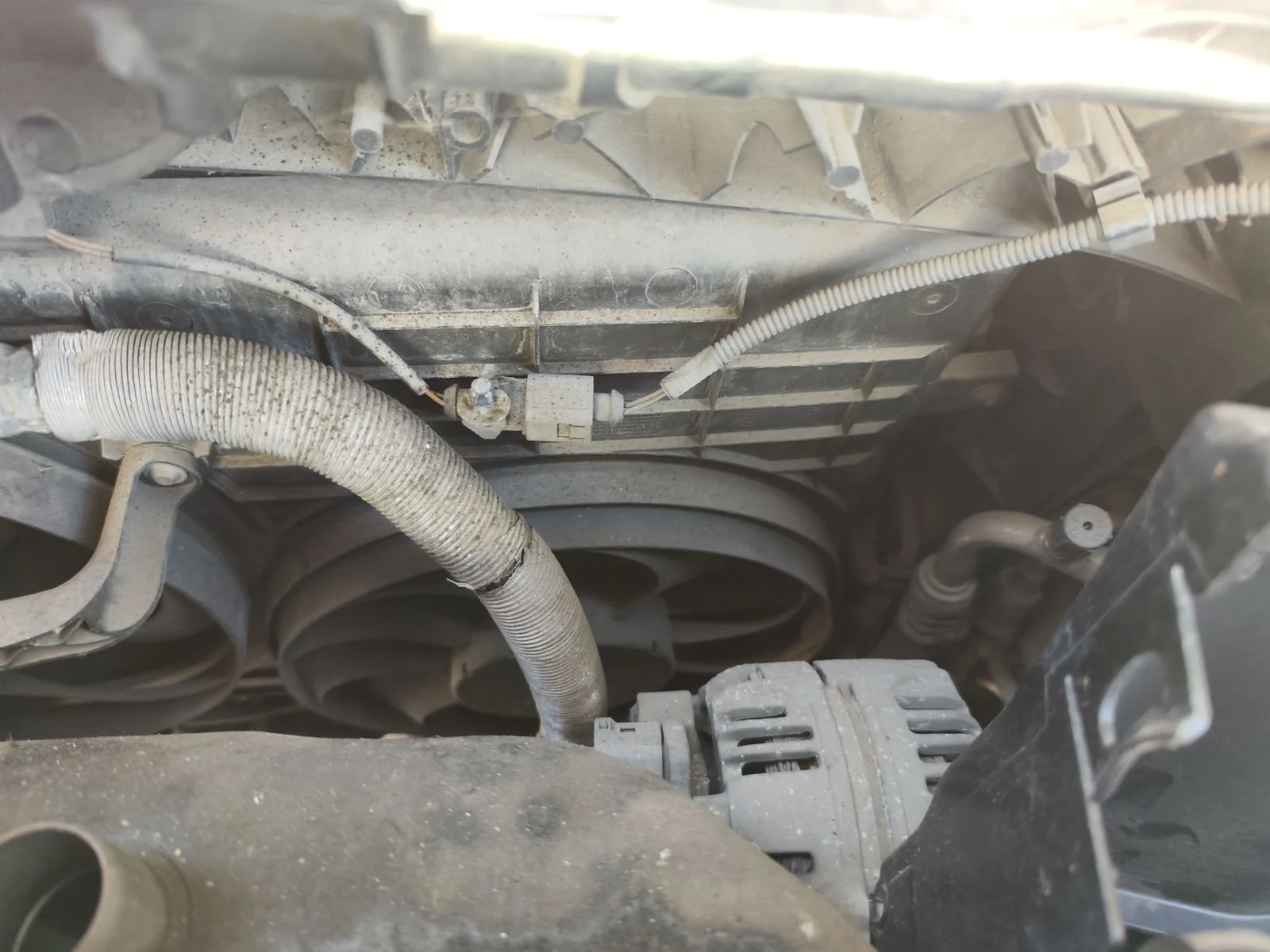 Foto de RADIADOR CALEFACCION / AIRE ACONDICIONADO VOLKSWAGEN POLO IV (9N1) 1.4 16V (75 CV / 55 KW) referencia 6R0819031