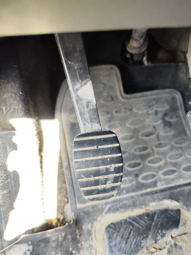 Foto de PEDAL EMBRAGUE RENAULT SCENIC II (JM) 1.9 dCi Diesel (120 CV / 88 KW)