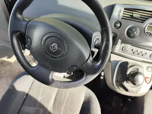 Foto de VOLANTE RENAULT SCENIC II (JM) 1.5 dCi Diesel (106 CV / 78 KW) foto 4