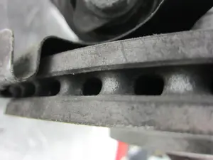 Foto de DISCO DE FRENO TRASERO PORSCHE MACAN (95BA) referencia 95B615601G foto 3