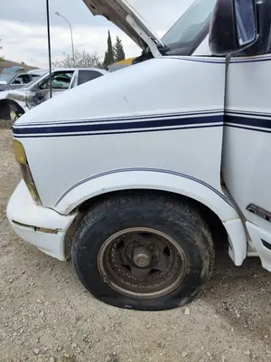 Foto de ALETA DELANTERA IZQUIERDA CHEVROLET ASTRO VAN 4.3 V6 CAT (189 CV / 139 KW)