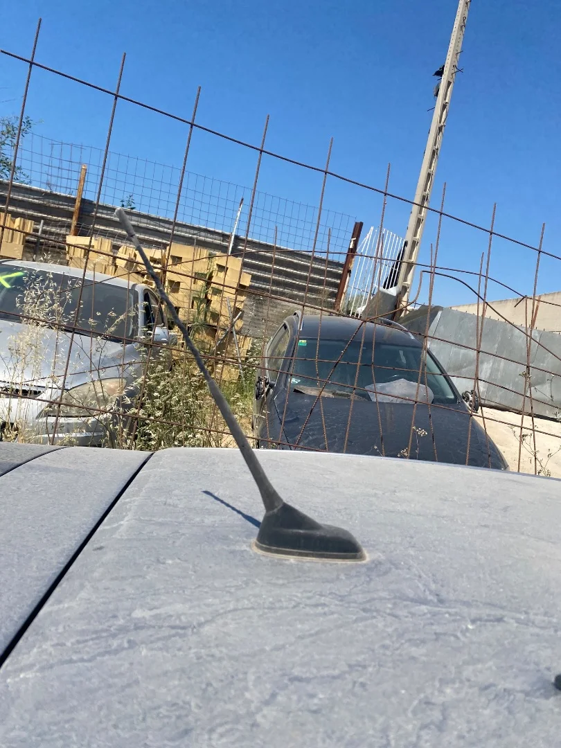 Foto de ANTENA PEUGEOT 208 (P2) 1.2 PureTech (74 CV / 55 KW)