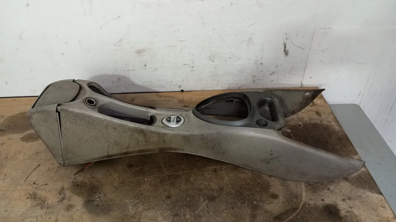 Foto de CONSOLA CENTRAL CITROEN C5 BERLINA 1.6 HDi CAT (9HY / DV6TED4) (109 CV / 80 KW) referencia 9632616077