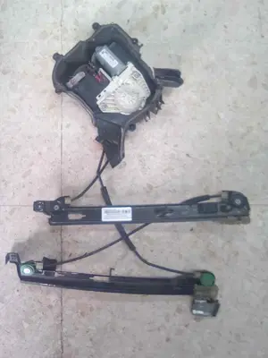 Foto de ELEVALUNAS DELANTERO IZQUIERDO NISSAN PRIMASTAR (X83) 2.0 dCi Diesel (90 CV / 66 KW) referencia 986350XXX