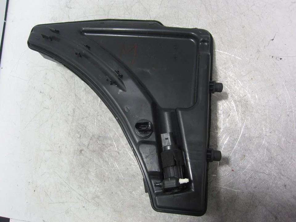 Foto de DEPOSITO LIMPIA PORSCHE MACAN (95BA) referencia 95B955453B