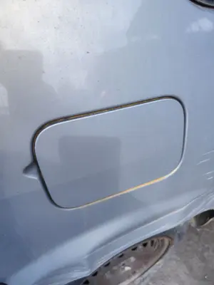 Foto de TAPA EXTERIOR COMBUSTIBLE RENAULT SCENIC II 1.5 dCi Diesel (101 CV / 74 KW) referencia 8200228509