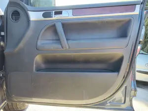 Foto de GUARNECIDO PUERTA DELANTERA DERECHA VOLKSWAGEN TOUAREG (7L6) 4.2 V8 32V FSI (350 CV / 257 KW)