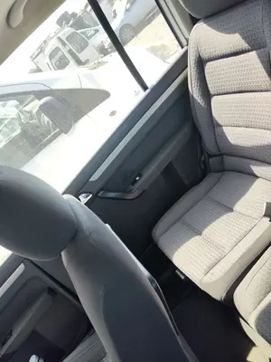 Foto de GUARNECIDO PUERTA TRASERA DERECHA VOLKSWAGEN TOURAN (1T1) 1.9 TDI (105 CV / 77 KW)