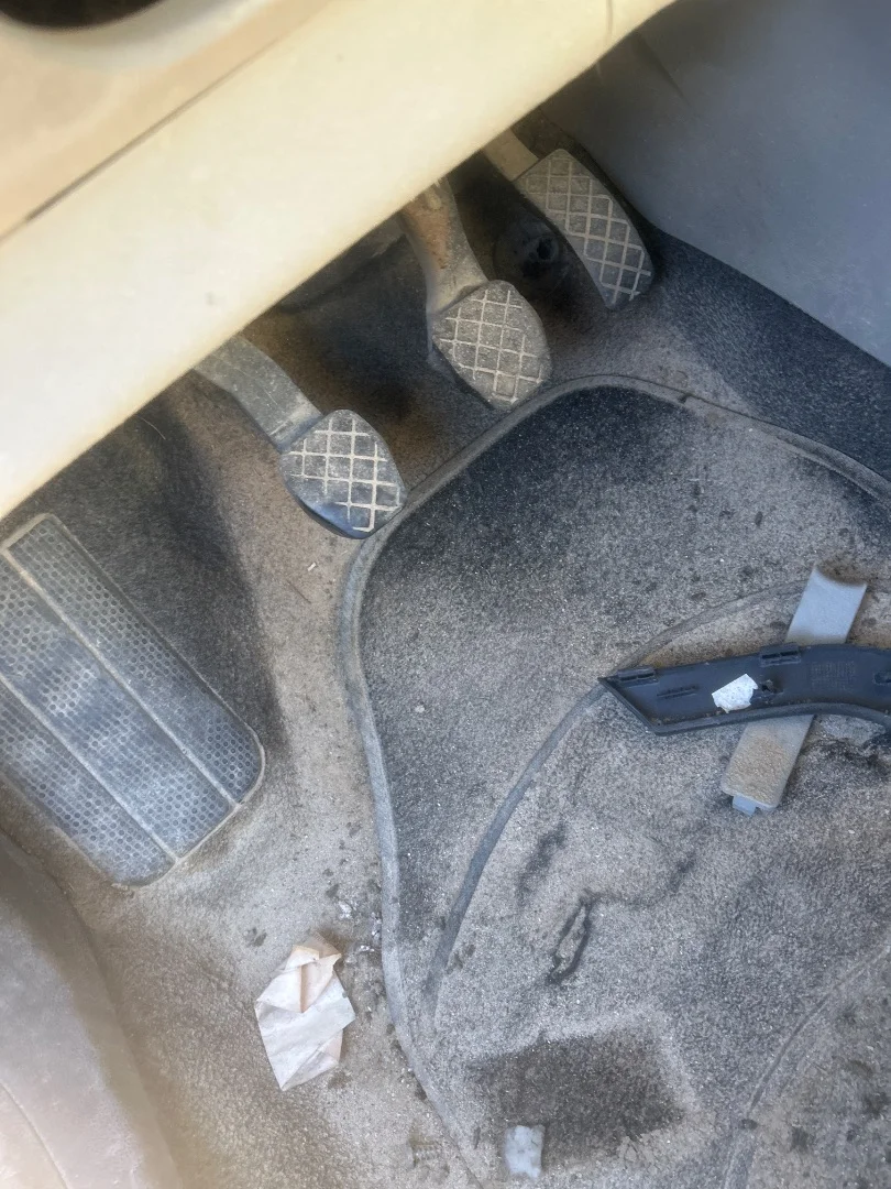 Foto de PEDAL EMBRAGUE SKODA FABIA COMBI (5J5) 1.4 TDI (80 CV / 59 KW)