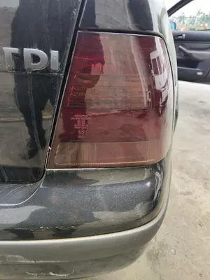 Foto de PILOTO TRASERO IZQUIERDO VOLKSWAGEN BORA BERLINA (1J2)(1998) 1.9 TDI (110 CV / 81 KW) referencia 1J5945095AA foto 2
