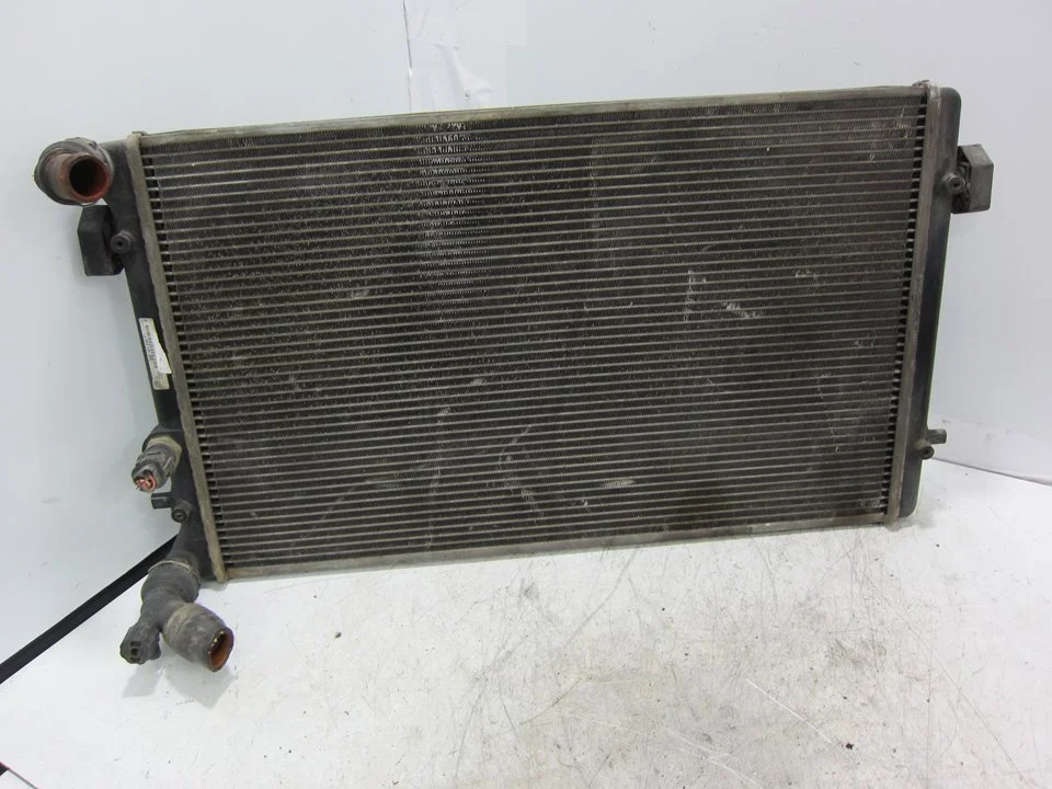 Foto de RADIADOR AGUA SEAT LEON (1M1) 1.9 TDI (110 CV / 81 KW) referencia 1J0121253P