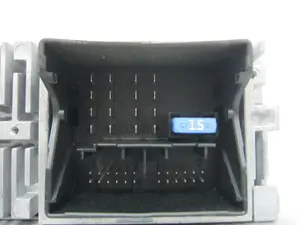 Foto de SISTEMA AUDIO / RADIO CD PEUGEOT 308 1.6 HDi (92 CV / 68 KW) referencia 9810475480 foto 3