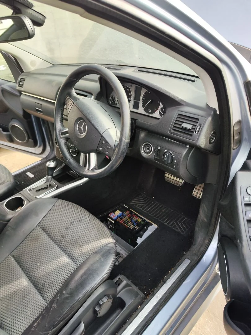 Foto de INTERRUPTOR MERCEDES-BENZ CLASE B (BM 245) 2.0 CDI CAT (109 CV / 80 KW)