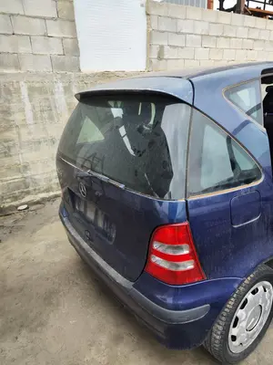 Foto de PORTON TRASERO MERCEDES-BENZ CLASE A (BM 168) 1.4 CAT (82 CV / 60 KW) referencia A1687405205 foto 2