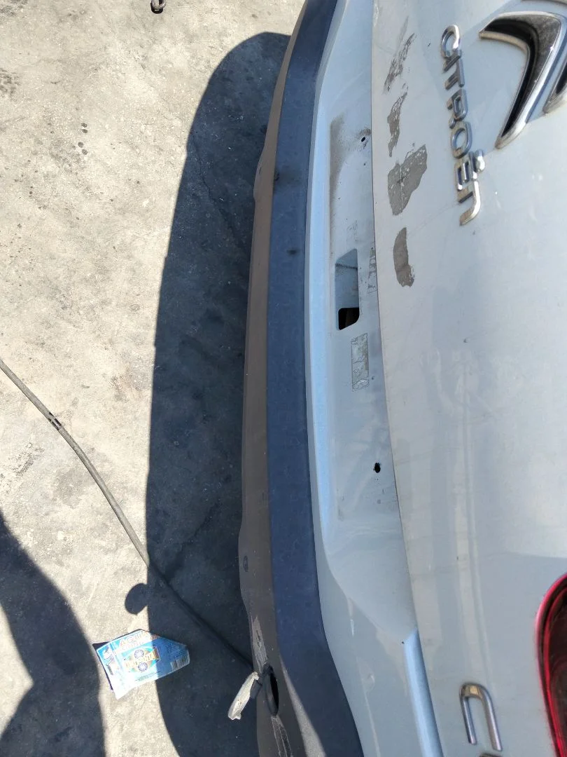 Foto de REFUERZO PARAGOLPES TRASERO CITROEN C4 CACTUS 1.2 12V VTi (82 CV / 60 KW)
