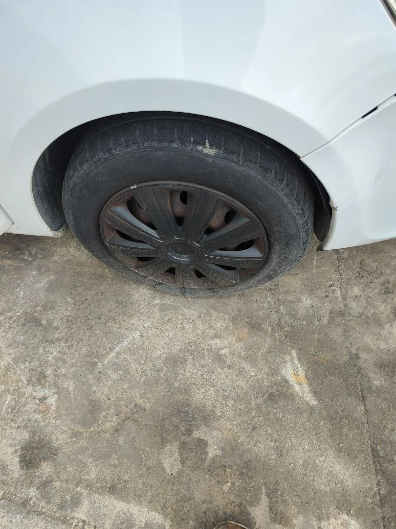 Foto de LLANTA RENAULT CLIO III 1.5 dCi Diesel FAP (75 CV / 55 KW)