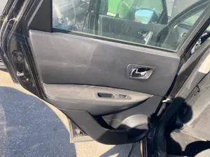 Foto de GUARNECIDO PUERTA TRASERA IZQUIERDA NISSAN QASHQAI (J10) 2.0 16V CAT (141 CV / 104 KW) referencia 82901BR90B